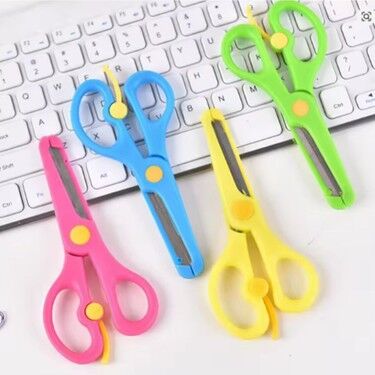 1 Adet Renkli Çocuk Makası Yaylı Korumalı Makas Plastik Makas Küt Uçlu