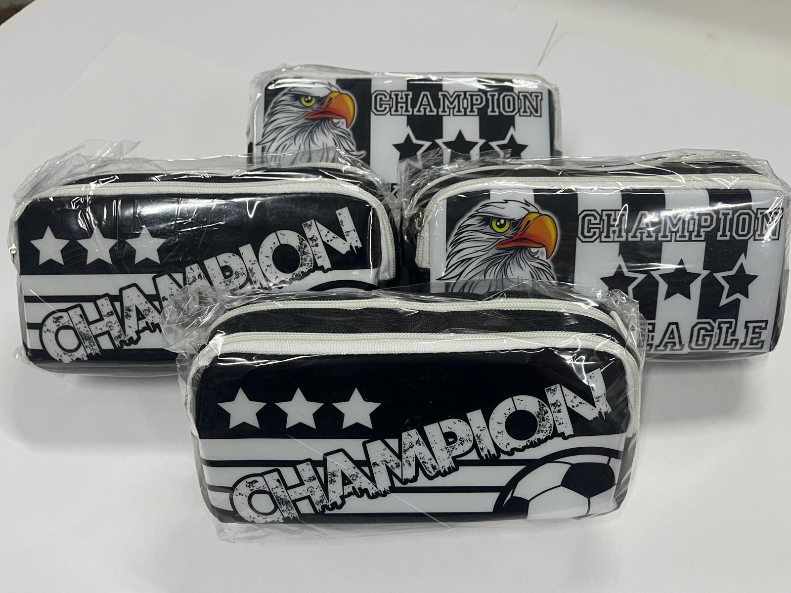 Çift Gözlü Taraftar Kalemlik Beşiktaş Model Fermuarlı